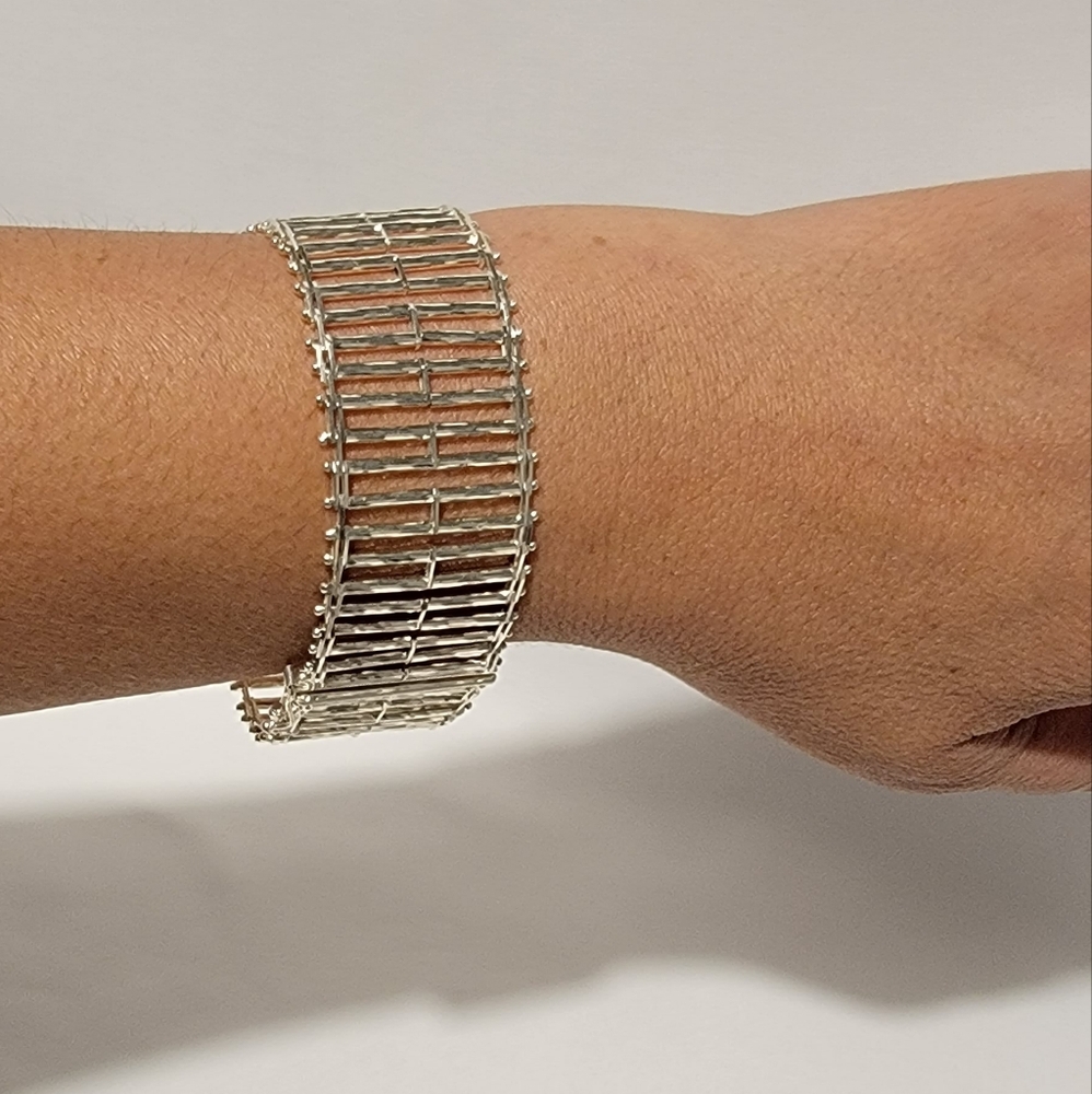 Textured Italian Milor Sterling Silver Fence Post Bracelet - Picture 7 of 9